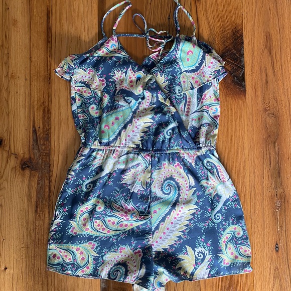 Blue Floral Paisley Ruffled Romper - Picture 5 of 8